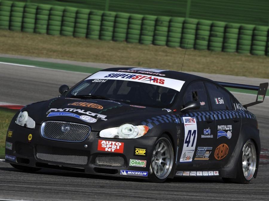 Jaguar XFR SuperStars Series '2011